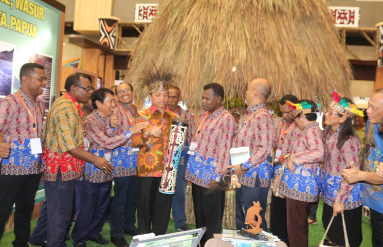 SDA Hutan Papua Belum Dikelola Baik Oleh Masyarakat